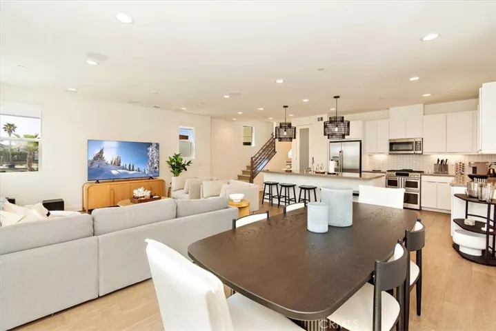 1030 S Harbor Boulevard, Oxnard, California 93035