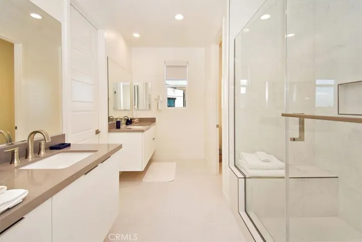 1030 S Harbor Boulevard, Oxnard, California 93035