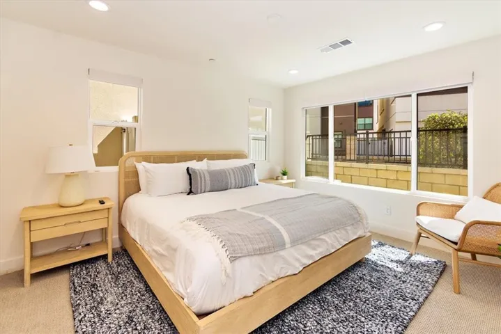 1030 S Harbor Boulevard, Oxnard, California 93035