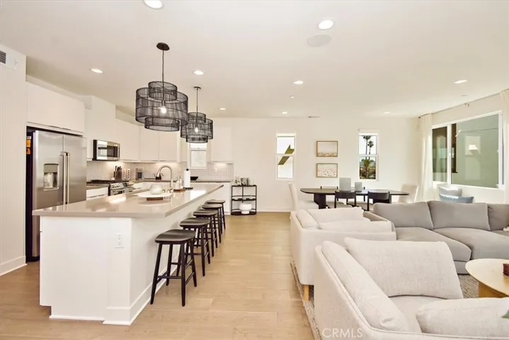 1030 S Harbor Boulevard, Oxnard, California 93035