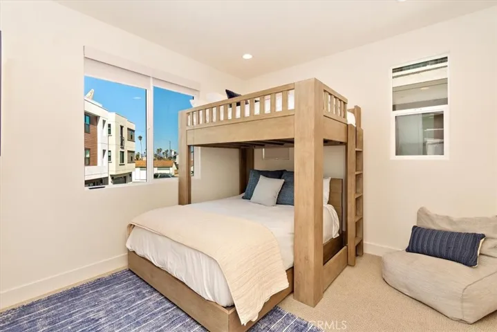 1030 S Harbor Boulevard, Oxnard, California 93035
