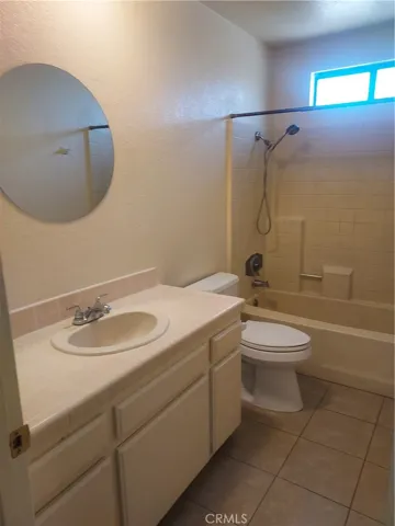 Apt. 3- hall bathroom