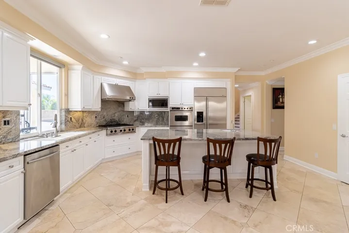 12220 Hondero Court, Granada Hills, California 91344