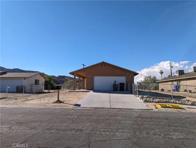 6810 Manzanita, 29 Palms, California 92277