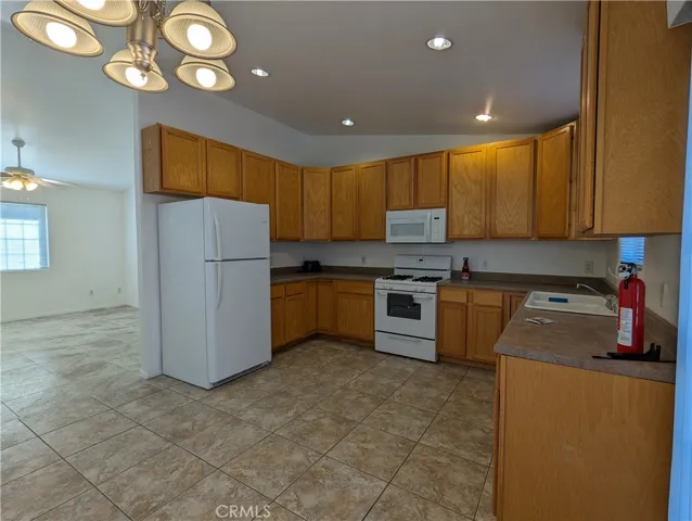 6810 Manzanita, 29 Palms, California 92277