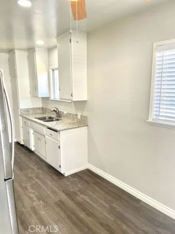 8215 Sewell: Dining Area