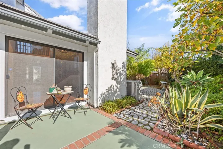 5952 E Calle Principia, Anaheim Hills, California 92807