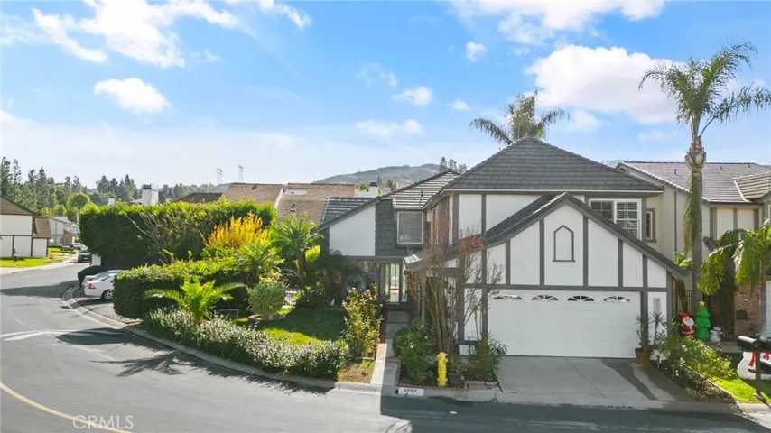 5952 E Calle Principia, Anaheim Hills, California 92807