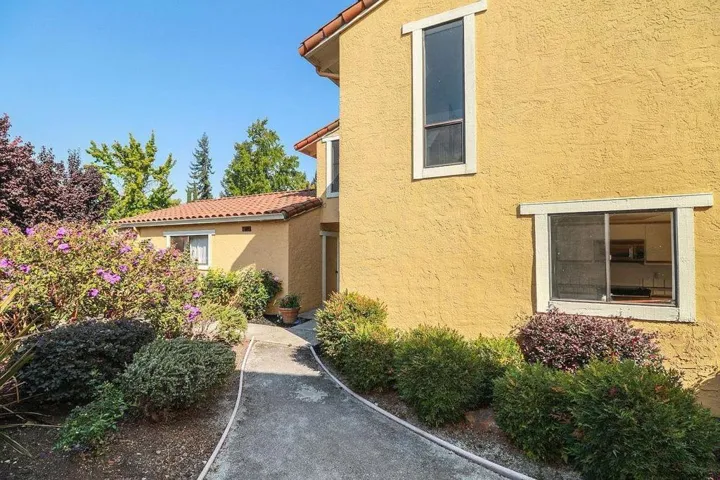 325 Northumberland Avenue, Redwood City, California 94061