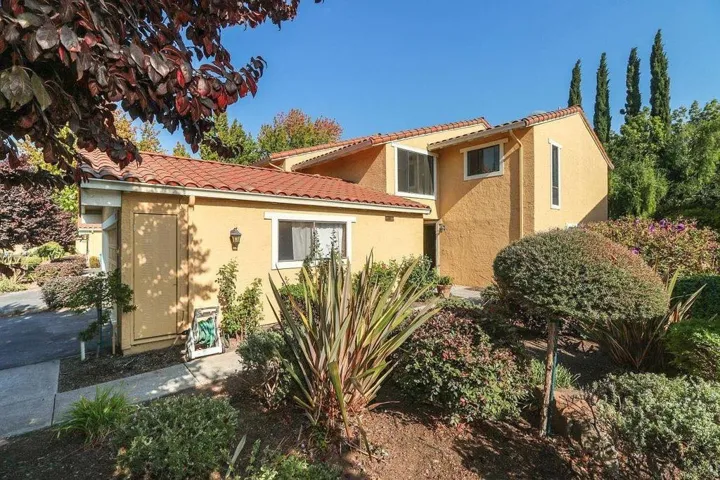 325 Northumberland Avenue, Redwood City, California 94061
