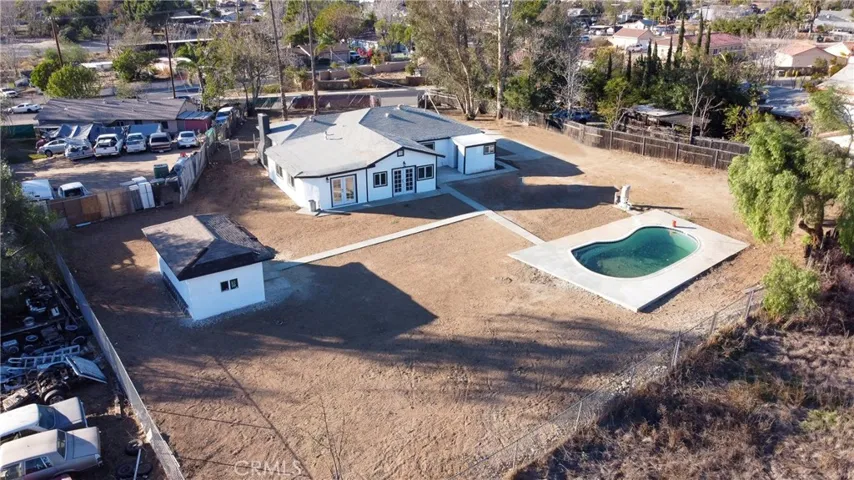 11376 Holmes Avenue, Jurupa Valley, California 91752