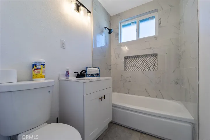 11376 Holmes Avenue, Jurupa Valley, California 91752