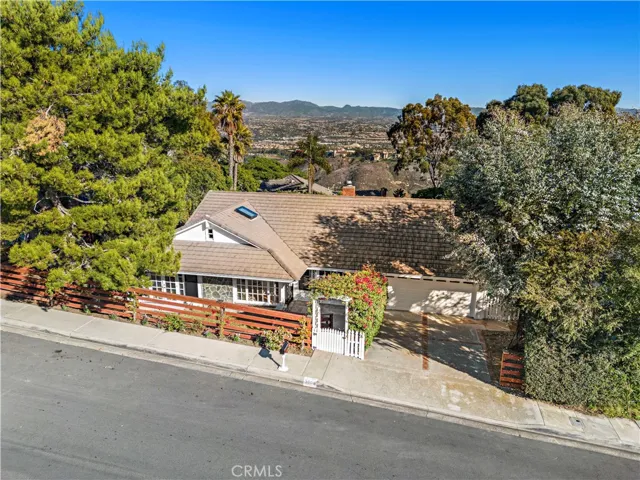 3008 Mountain View Drive, Laguna Beach, California 92651