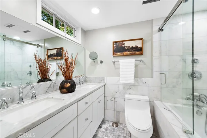 3008 Mountain View Drive, Laguna Beach, California 92651