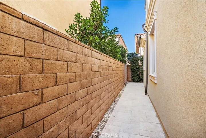 135 Jayhawk, Irvine, California 92602