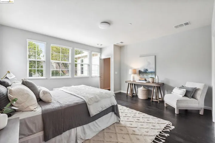 6611 Donlon Way, Dublin, California 94568-4697