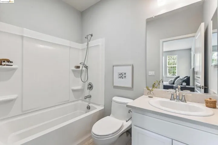 6611 Donlon Way, Dublin, California 94568-4697