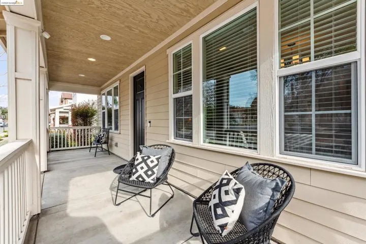 6611 Donlon Way, Dublin, California 94568-4697