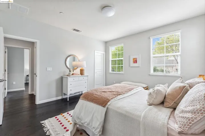6611 Donlon Way, Dublin, California 94568-4697
