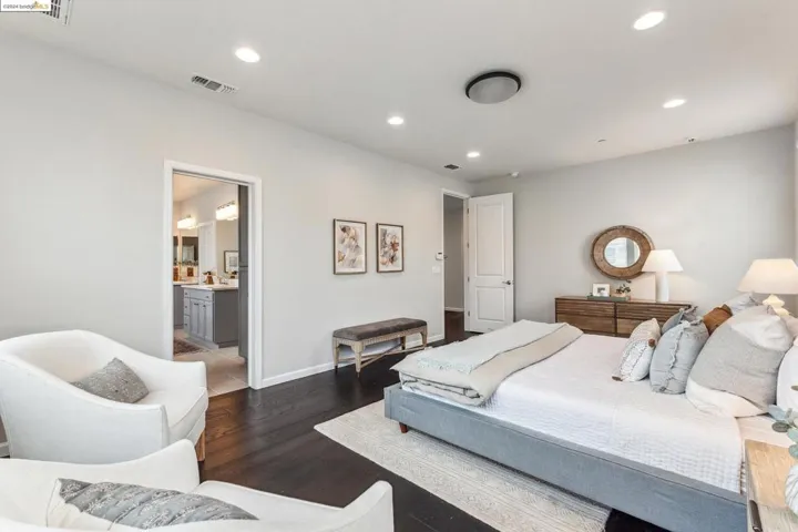 6611 Donlon Way, Dublin, California 94568-4697