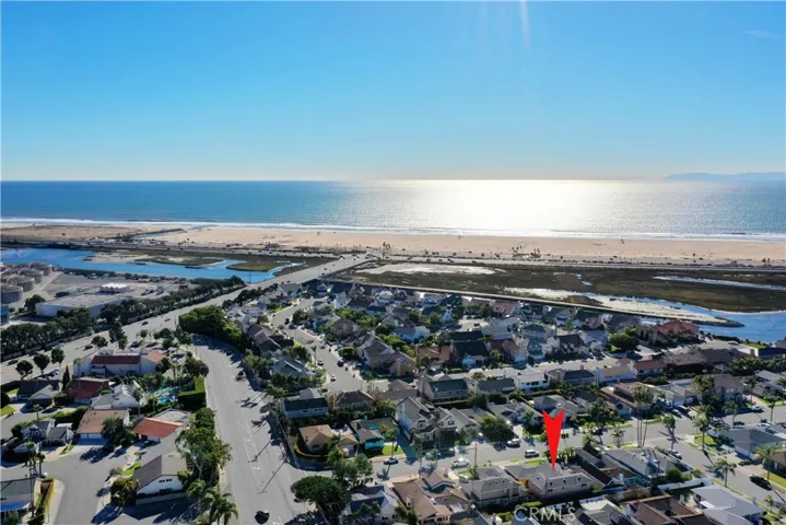 Less than 1/4 Mile to the Beach and 1 Mile to Newport Beach
