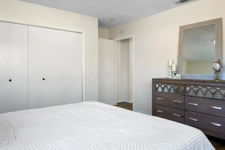 8429 Alameda-11
