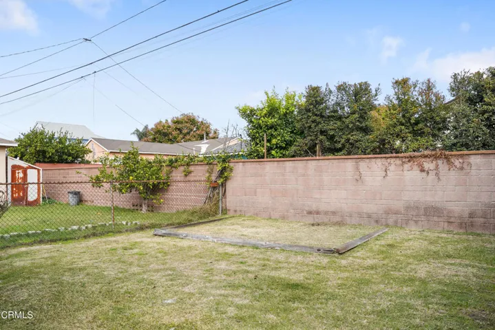 8429 Alameda-24