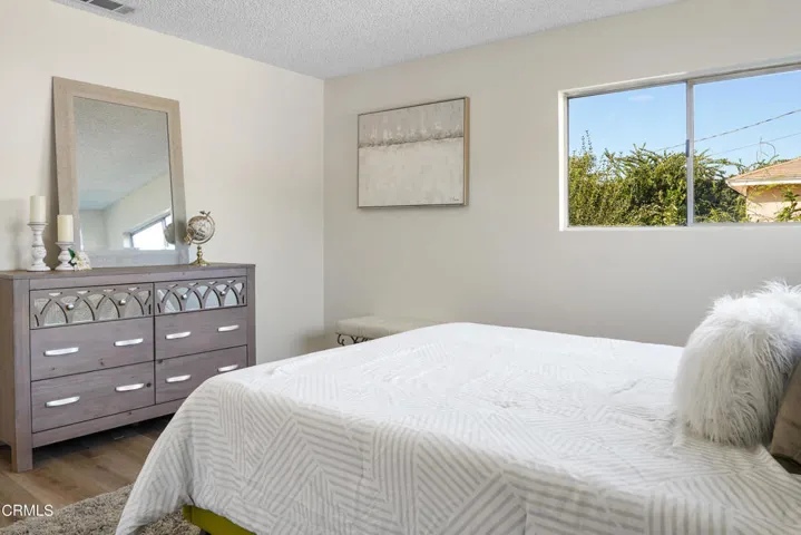 8429 Alameda-10