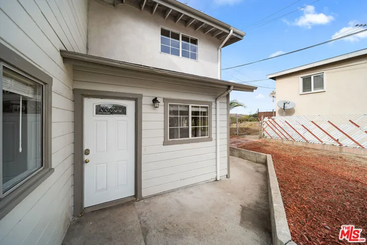 1897 Seigneur Avenue, Los Angeles, California 90032