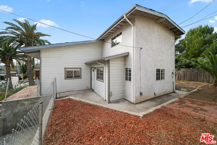 1897 Seigneur Avenue, Los Angeles, California 90032