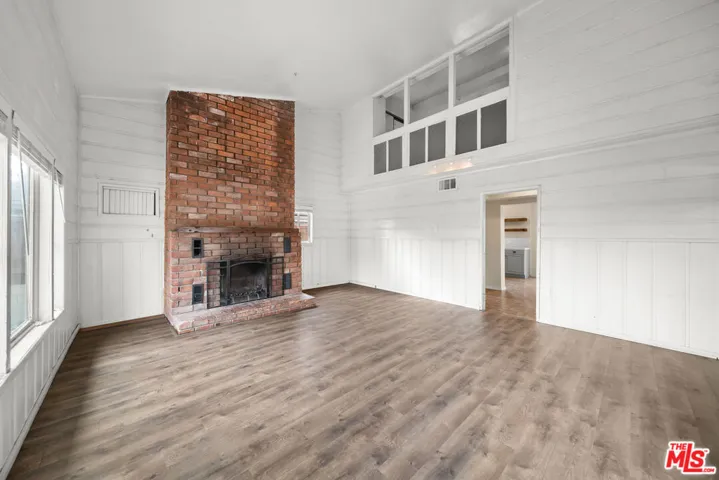 1897 Seigneur Avenue, Los Angeles, California 90032