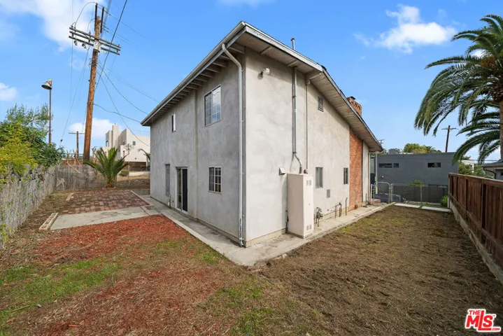 1897 Seigneur Avenue, Los Angeles, California 90032