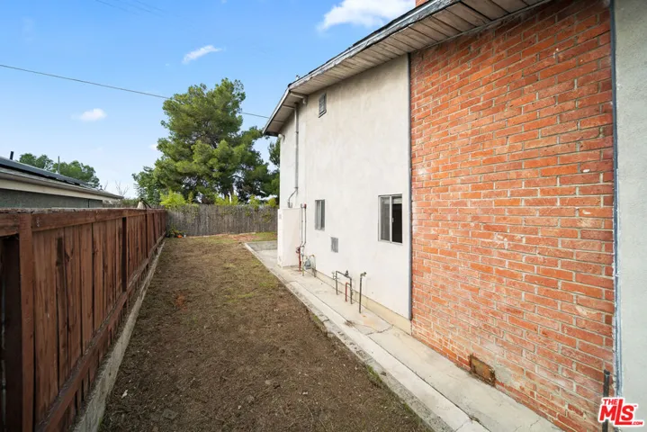 1897 Seigneur Avenue, Los Angeles, California 90032