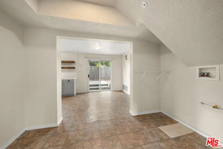 1897 Seigneur Avenue, Los Angeles, California 90032