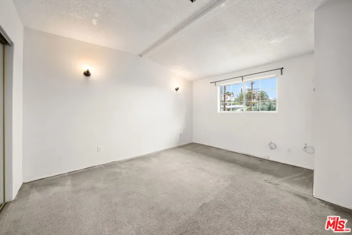 1897 Seigneur Avenue, Los Angeles, California 90032