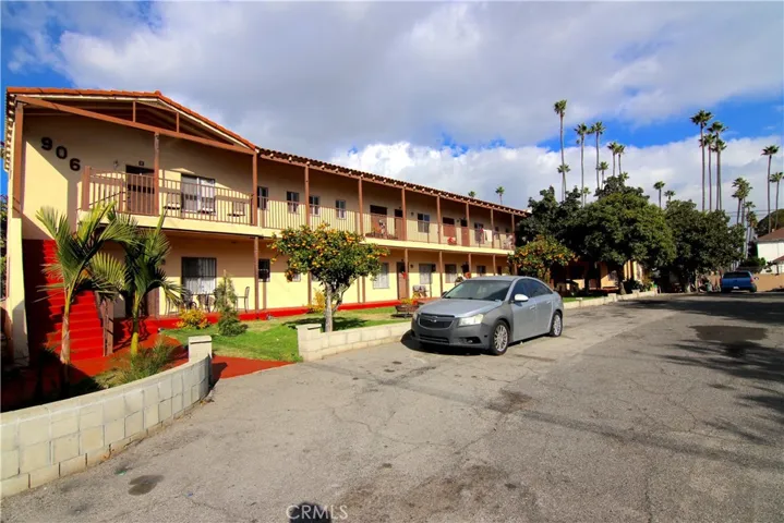 906 N Fries Avenue, Wilmington, California 90744