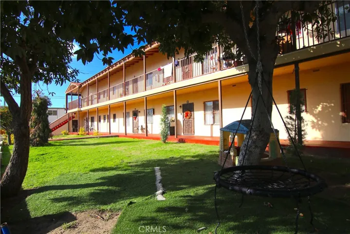 906 N Fries Avenue, Wilmington, California 90744