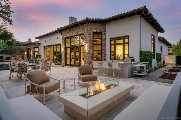 18495 Calle La Serra, Rancho Santa Fe, California 92091