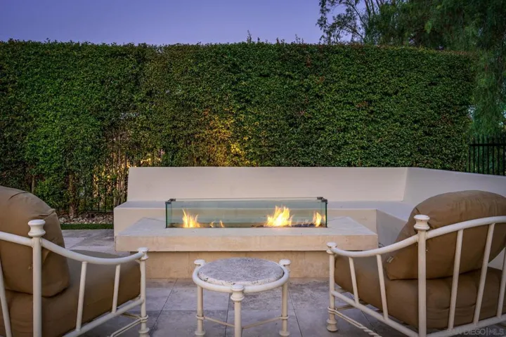 18495 Calle La Serra, Rancho Santa Fe, California 92091