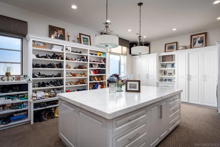 18495 Calle La Serra, Rancho Santa Fe, California 92091