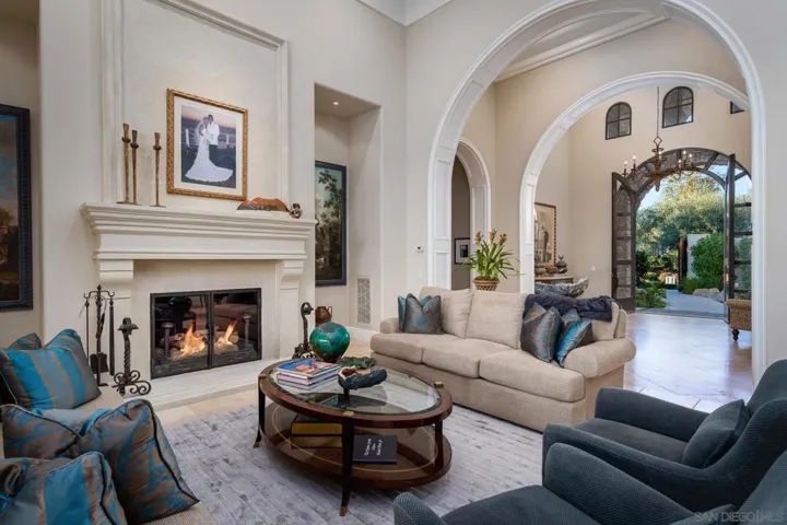 18495 Calle La Serra, Rancho Santa Fe, California 92091