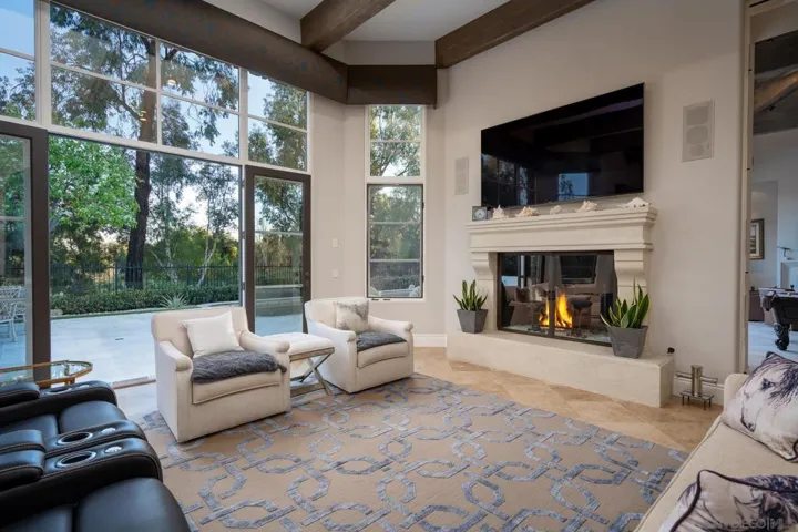 18495 Calle La Serra, Rancho Santa Fe, California 92091