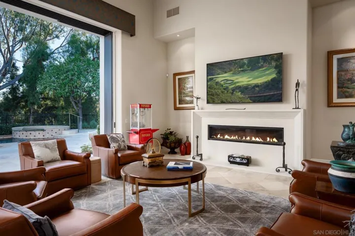 18495 Calle La Serra, Rancho Santa Fe, California 92091