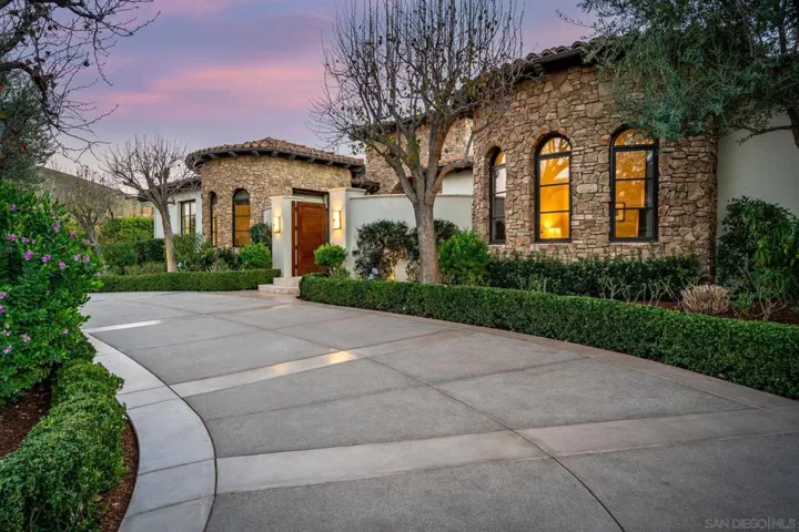 18495 Calle La Serra, Rancho Santa Fe, California 92091