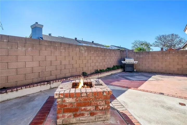 Backyard fire pit