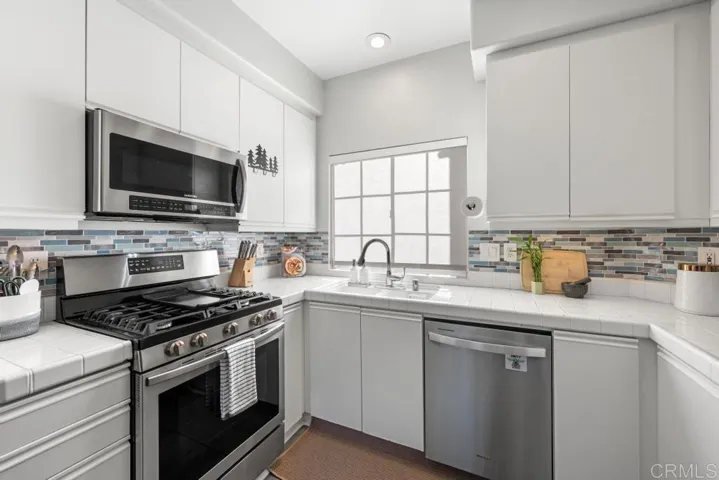 11519 Westview Parkway, San Diego, California 92126