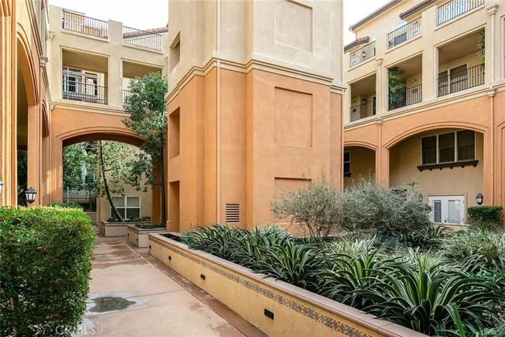 286 N Madison Avenue 301, Pasadena, California 91101