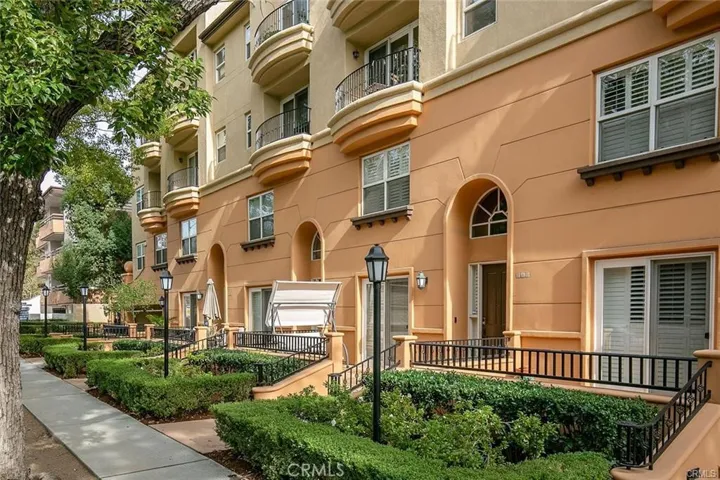 286 N Madison Avenue 301, Pasadena, California 91101