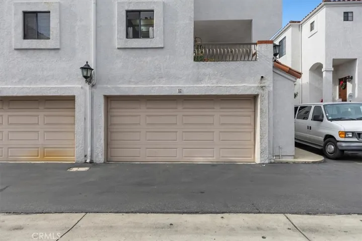 529 W 220th Street 32, Carson, California 90745