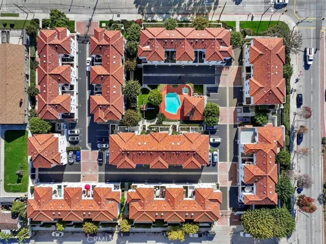 529 W 220th Street 32, Carson, California 90745